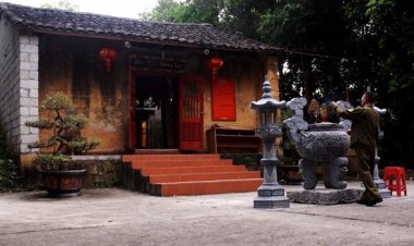 Quan Hoàng Lục Là Ai? Sự Tích Và Đền Thờ An Biên tướng quân