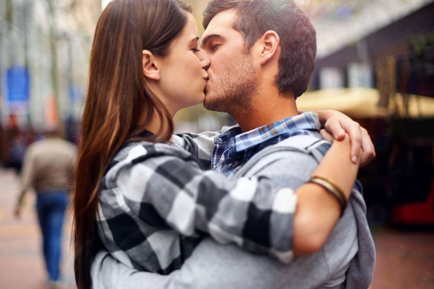 Dreaming About Kissing, Kissing Someone - The Most Detailed Interpretation