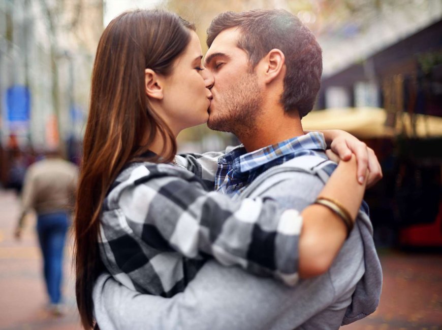Dreaming About Kissing, Kissing Someone - The Most Detailed Interpretation